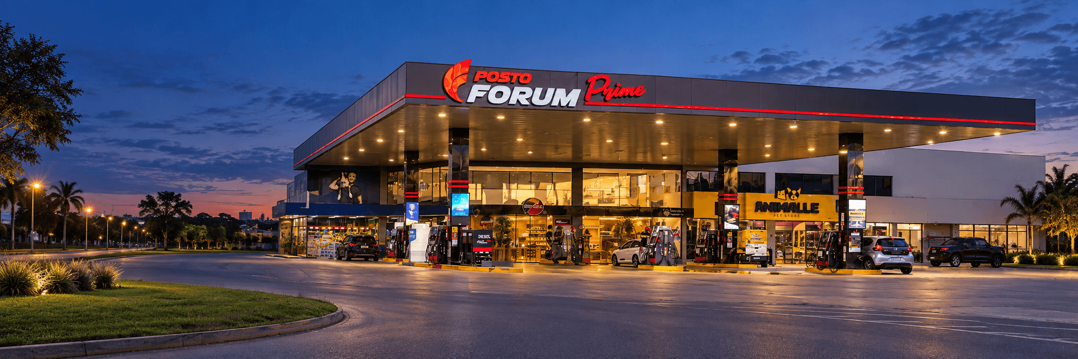Fachada do Posto Forum Prime iluminada ao anoitecer. Imagem recriada a partir da unidade real.